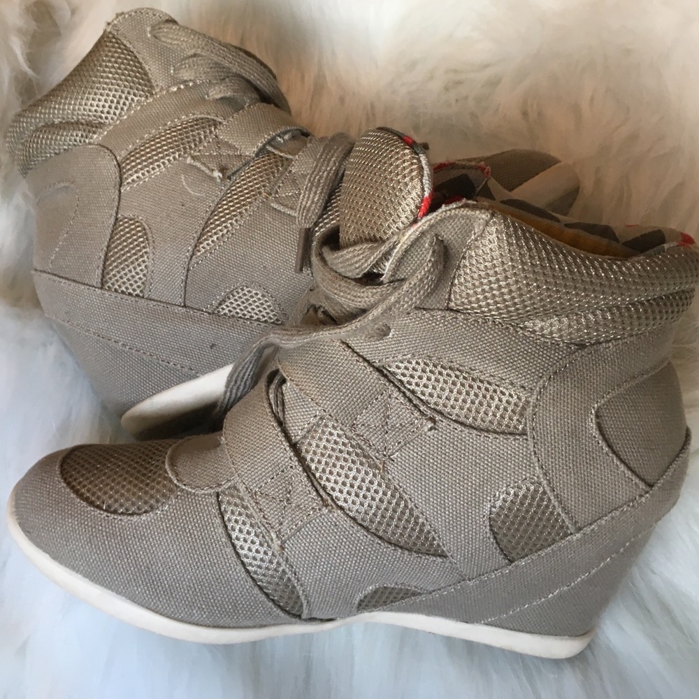 Grey shoes